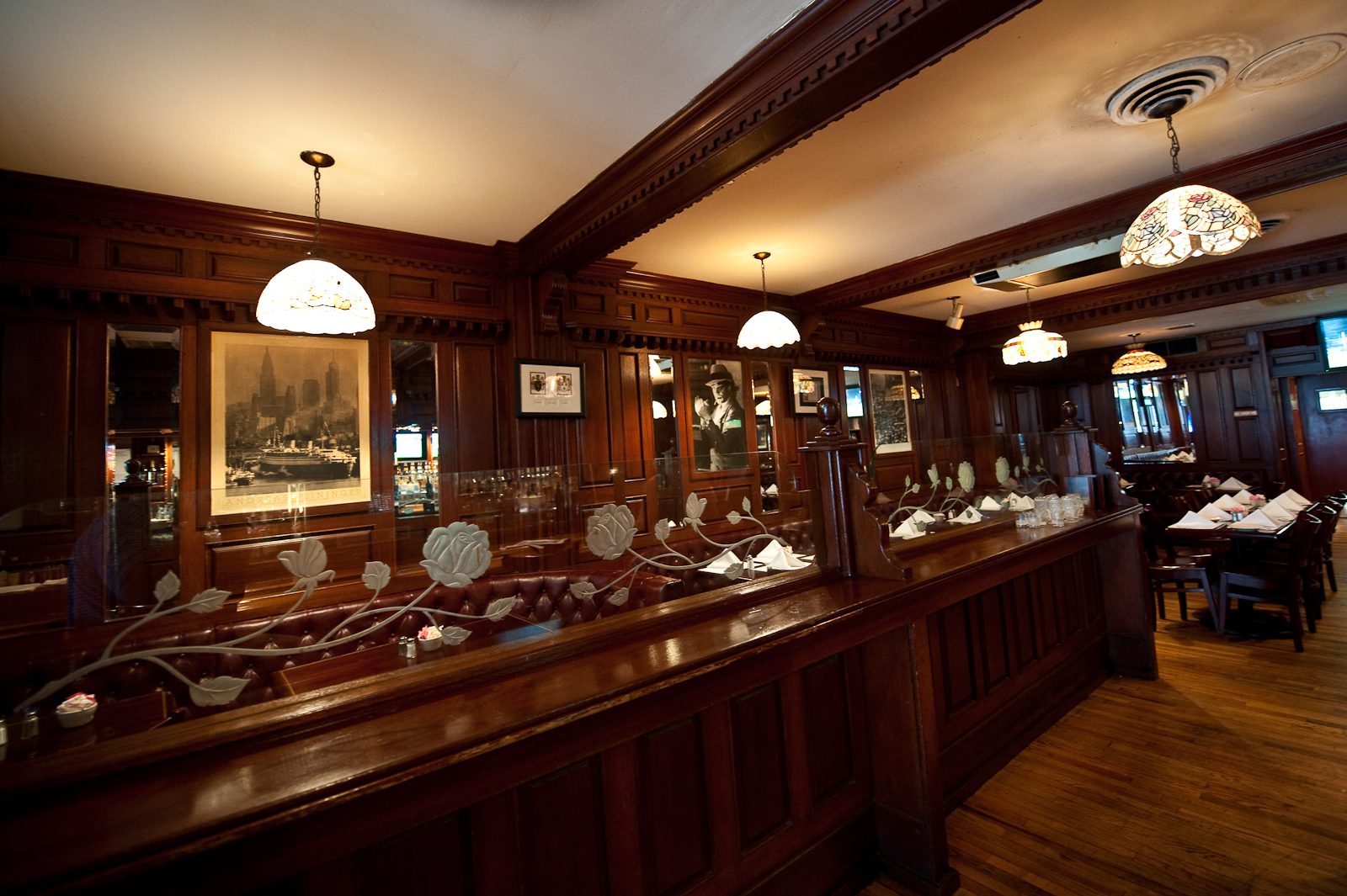 D.J Reynolds Pub & Restaurant 351 W 57th St, New York, NY
