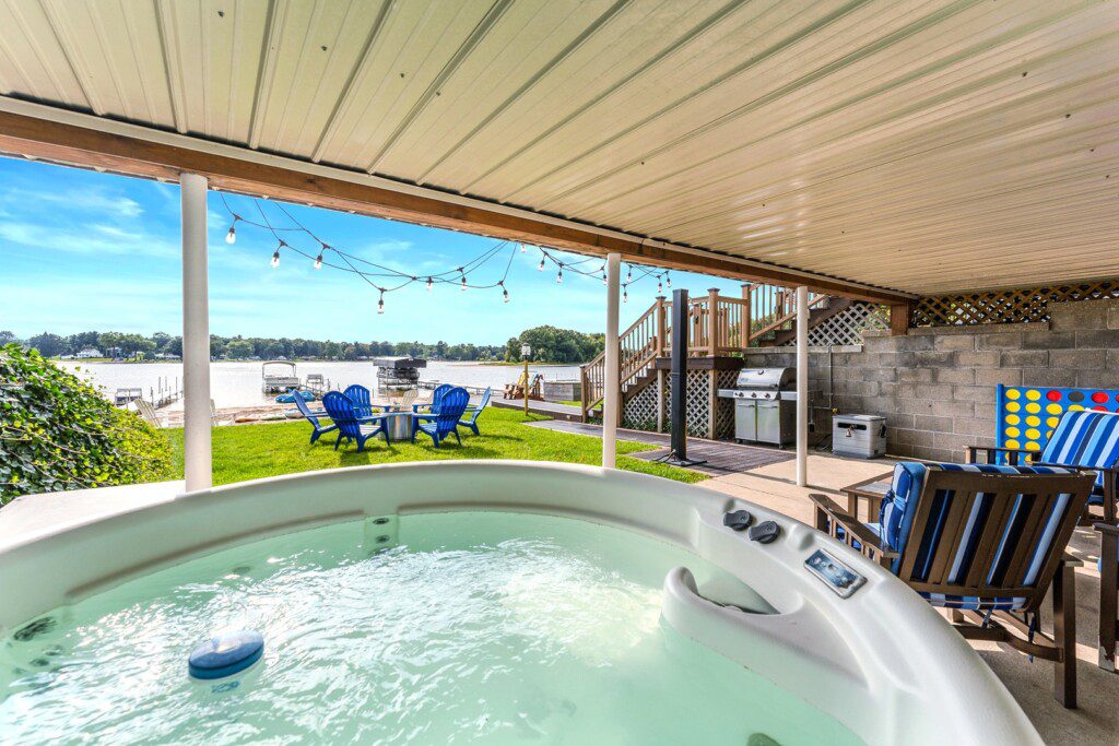 2963 Hot Tub Just Beachy
