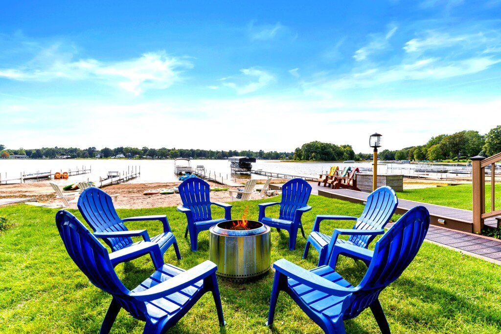 2963 Lakeside Fire pit Just Beachy