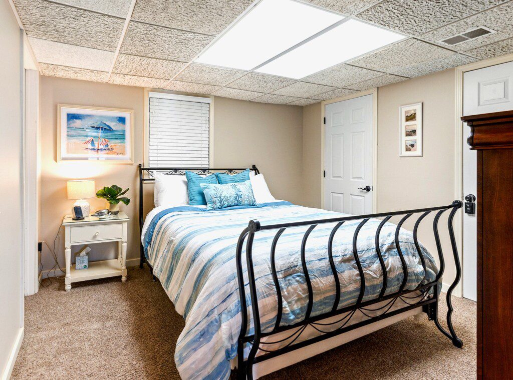 2963 Lower Queen bedroom Just Beachy