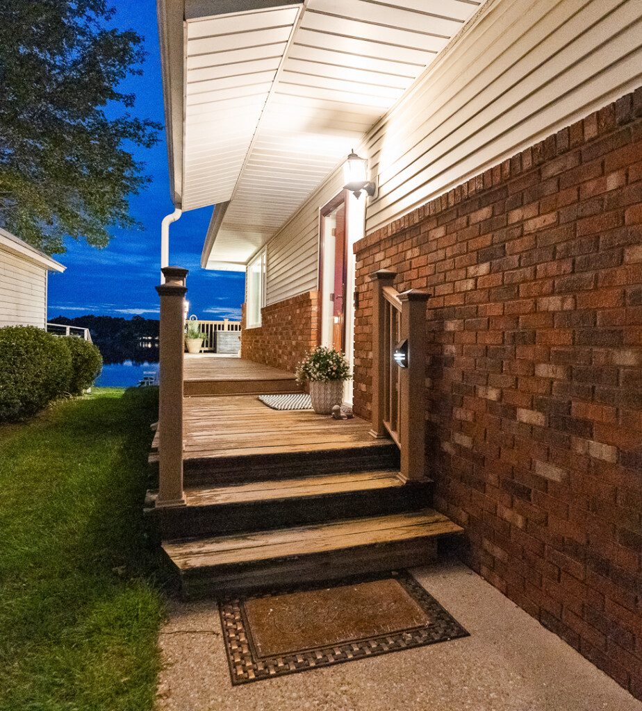 2963 Stairs 2 deck Just Beachy