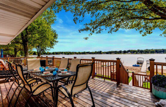 2963 deck Area Just Beachy