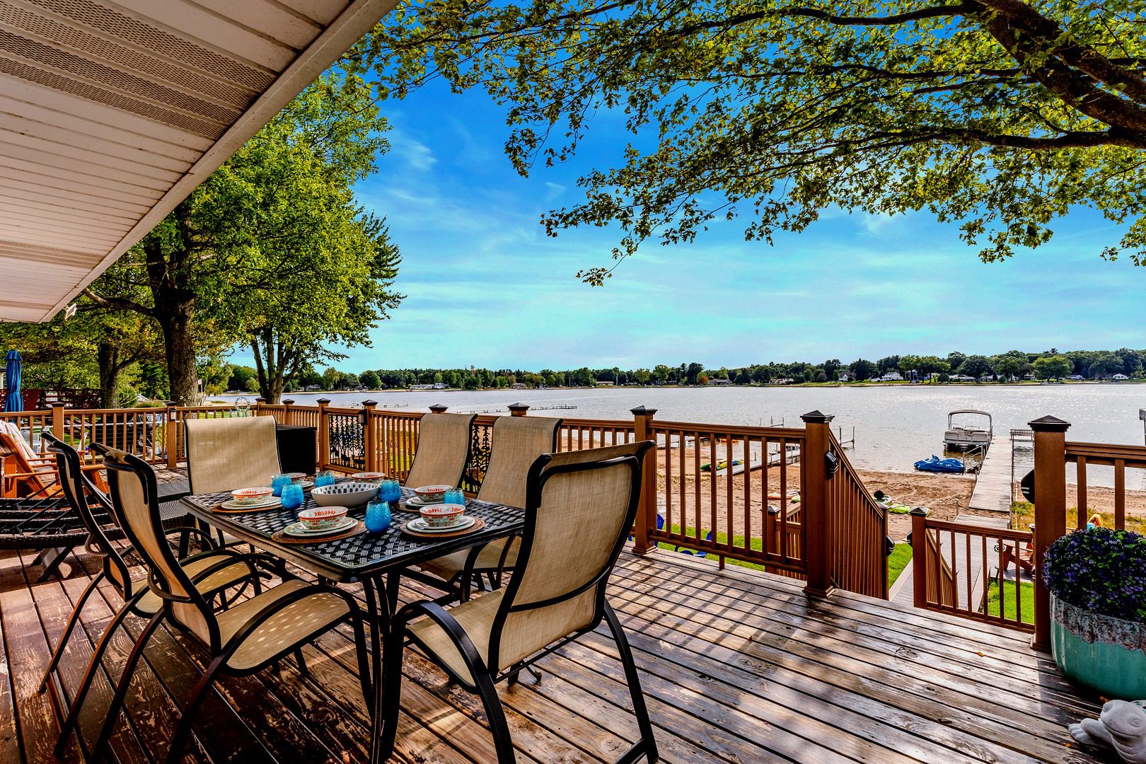 2963 deck Area Just Beachy