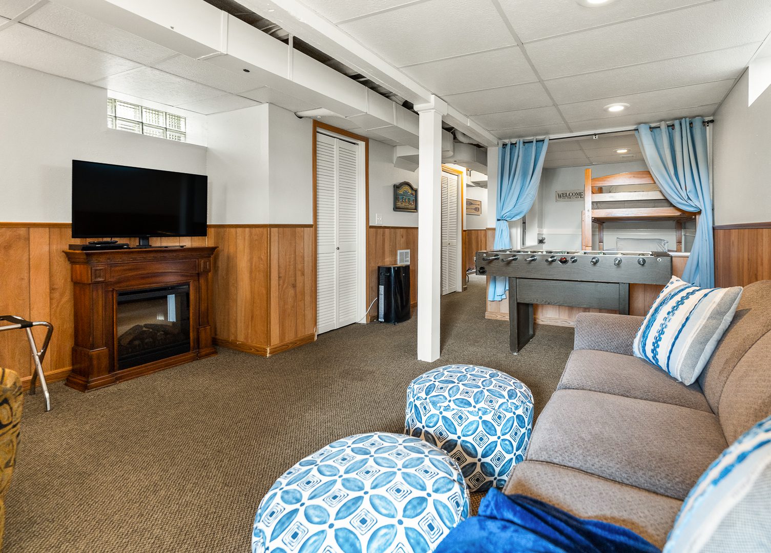 2971 Lower Living room Blue Haven