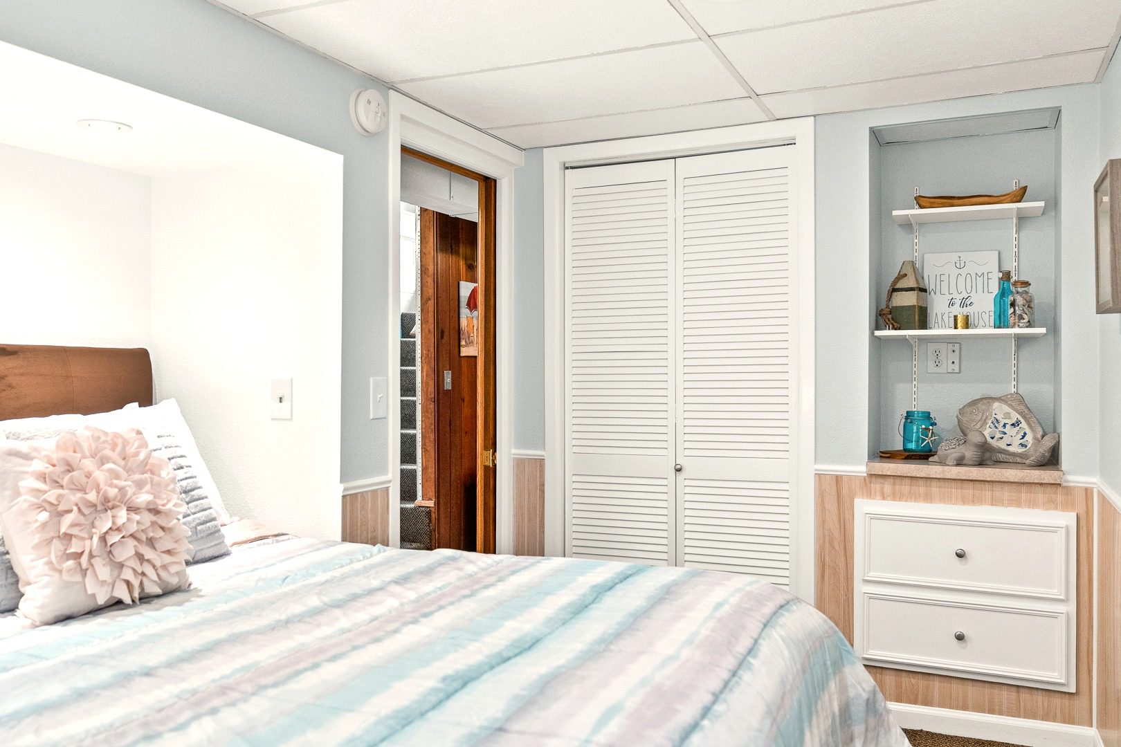 2971 Lower level Queen Bedroom Blue Haven