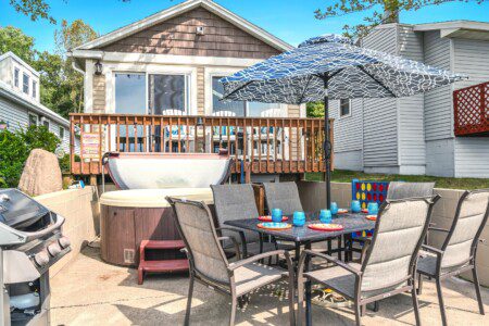 2971 Outdoor patio Blue Haven