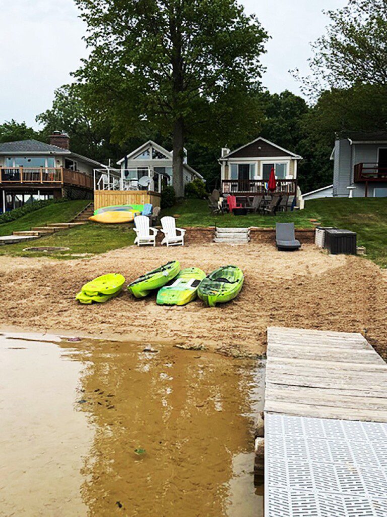 2971 beach and Kayaks Blue Haven